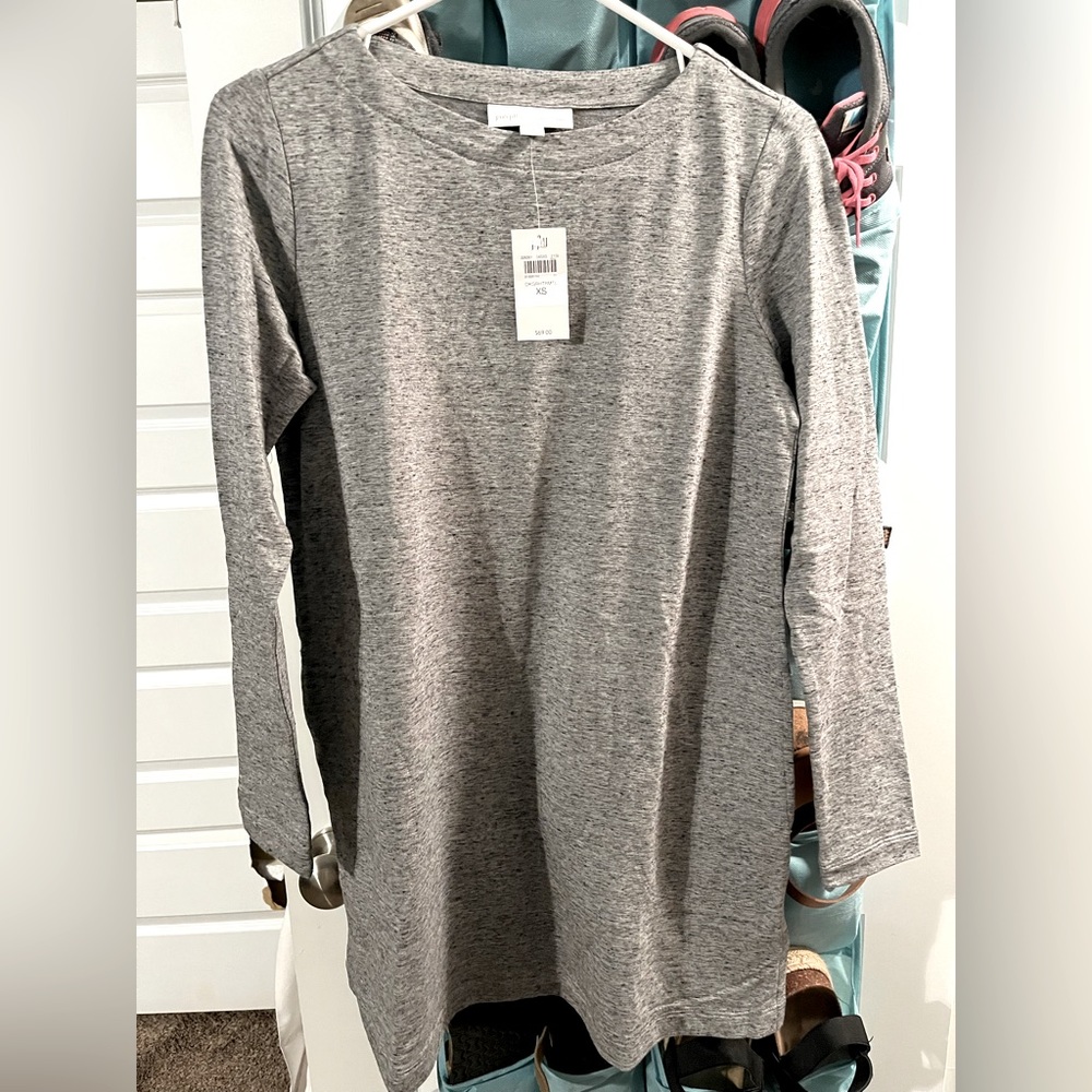 NWT grey tunic with POCKETS!